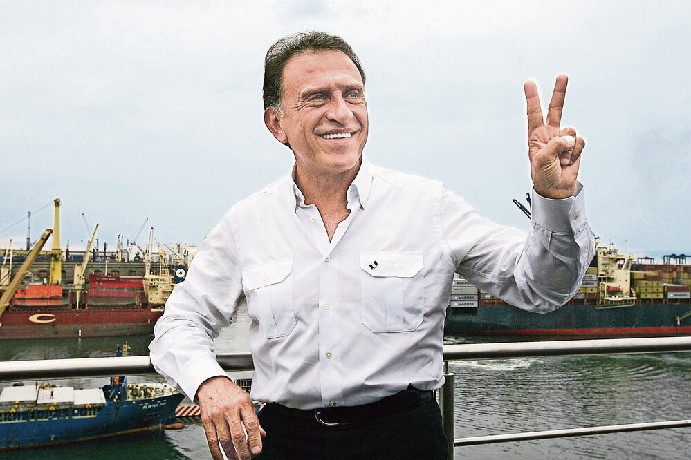 Miguel Ángel Yunes Linares, gobernador de Veracruz (ARCHIVO.EL UNIVERSAL)<p><strong>Le falla a Yunes Linares estrategia en medios</strong></p>  <p>El incipiente gobierno del panista <strong>Miguel Ángel Yunes Linares</strong> se hizo bolas en materia de c