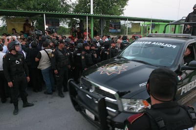 Reportan 2 muertos y 13 heridos en penal de Cadereyta
