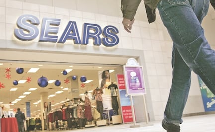 Regreso a clases y oficinas lleva a mexicanos a comprar más ropa en tiendas de Slim