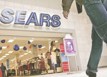 Regreso a clases y oficinas lleva a mexicanos a comprar más ropa en tiendas de Slim