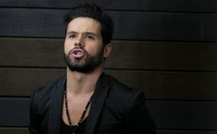 Eleazar Gómez se disculpa públicamente con todas las mujeres