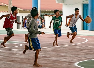 Basquet para huir de la violencia