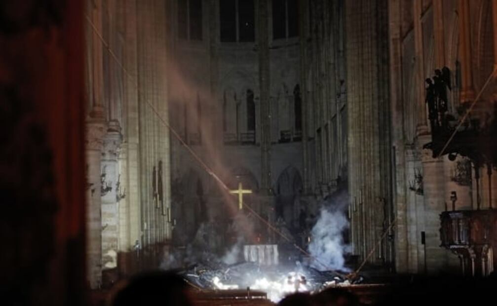 ¿Por qué fue difícil sofocar el incendio en la catedral de Notre Dame?