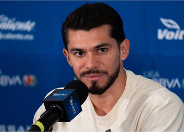 Henry Martín rompe el silencio sobre su supuesta pelea con Javier Aguirre; esto fue lo que le dijo al Vasco