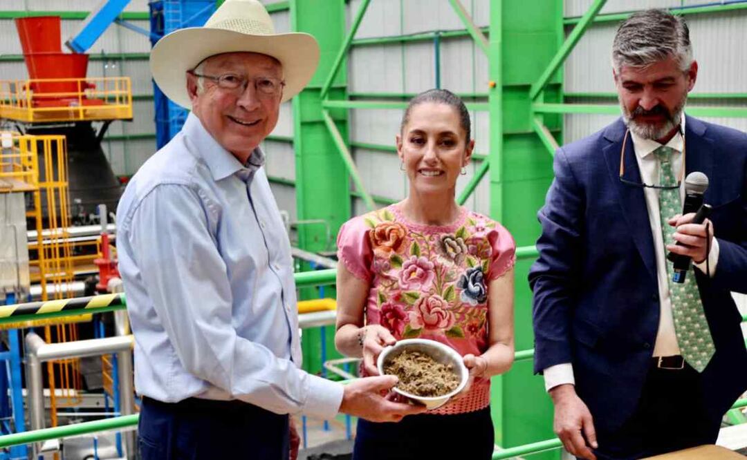 Claudia Sheinbaum en un recorrido en la Planta de Carbonización Hidrotermal/Foto: Especial