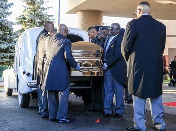 Dan el último adiós a Aretha Franklin