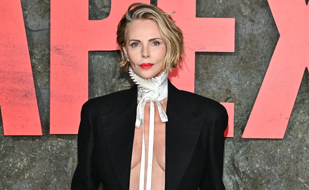 Charlize Theron asiste al estreno de "Apex" de Netflix en el Teatro Paris el miércoles 22 de abril de 2026 en Nueva York. 
Foto de Evan Agostini/Invision/AP.