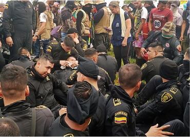 Gobierno de Colombia exige liberar a 78 policías retenidos en protesta contra petrolera