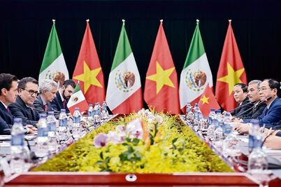 EPN refrenda lazos de trabajo y amistad con Vietnam