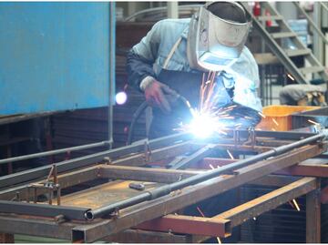 Confianza empresarial en México ligó tres meses a la baja en marzo de 2025; IGOE registra disminución de 0.8 puntos