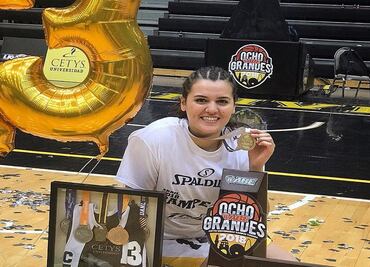 Triunfa jugando básquetbol