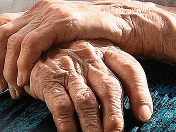 Soledad elevaría riesgo de deterioro mental en vejez