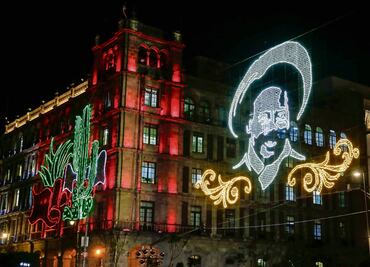 Encienden alumbrado por la Revolución