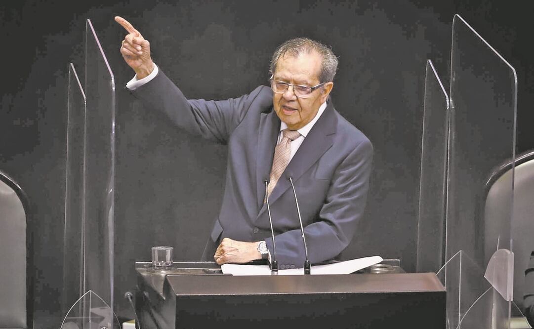 El morenista Porfirio Muñoz Ledo llamó a compañeros de bancada a no ser un rebaño y reaccionar ante lo incorrecto. Foto: Diego Simón. EL UNIVERSAL