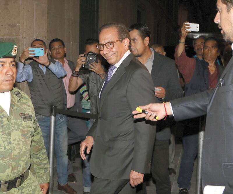Algunas voces lamentaron que haya tenido lugar un Pacto por México versión tamales en Palacio Nacional, al que fueron invitados empresarios. Foto: ARCHIVO EL UNIVERSAL