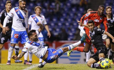 Con polémica arbitral, Monterrey derrota a Puebla en debut en Liga MX
