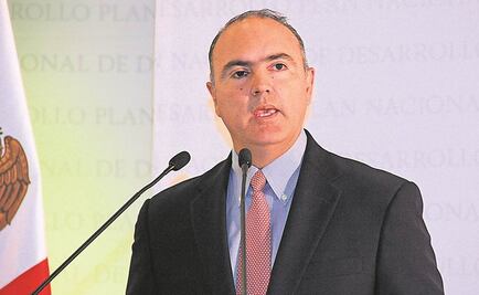 Aprueban licencia para José Calzada en gobierno de Querétaro