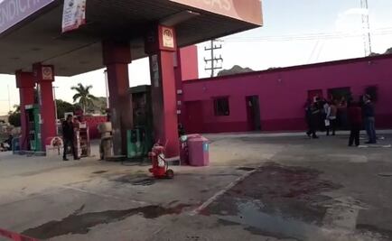 Difunden video de pirómano que incendió bomba de gasolinera en Sonora