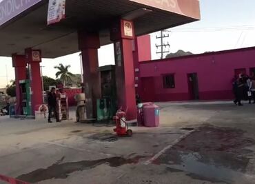 Difunden video de pirómano que incendió bomba de gasolinera en Sonora