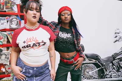 Lanzan colección de prendas inspiradas en las Bratz