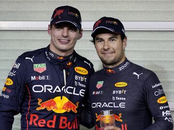 Max Verstappen, contento de tener a Checo de regreso en la Fórmula 1; "Estoy muy feliz por él"