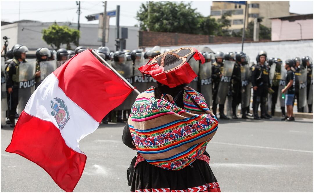 Protestas en el día de la Independencia de Perú. Foto: EFE