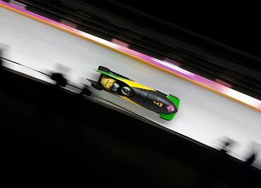 Empresa ofrece trineo a equipo jamaiquino tras quedarse sin entrenadora