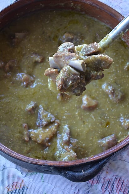 El chicharrón en salsa verde es un platillo que se consume en fondas mexicanas. Foto: Wikimedia Commons