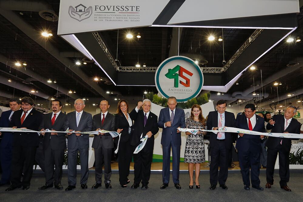 Reyes Baeza inauguró la ExpoFovissste 2017. /Especial