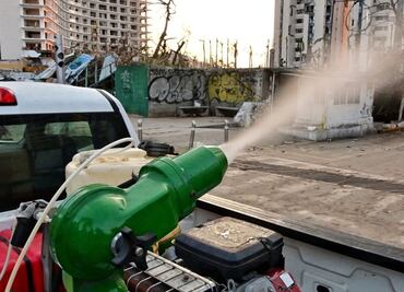 Brigadas fumigan Acapulco y Coyuca de Benítez para eliminar dengue, zika y chikungunya