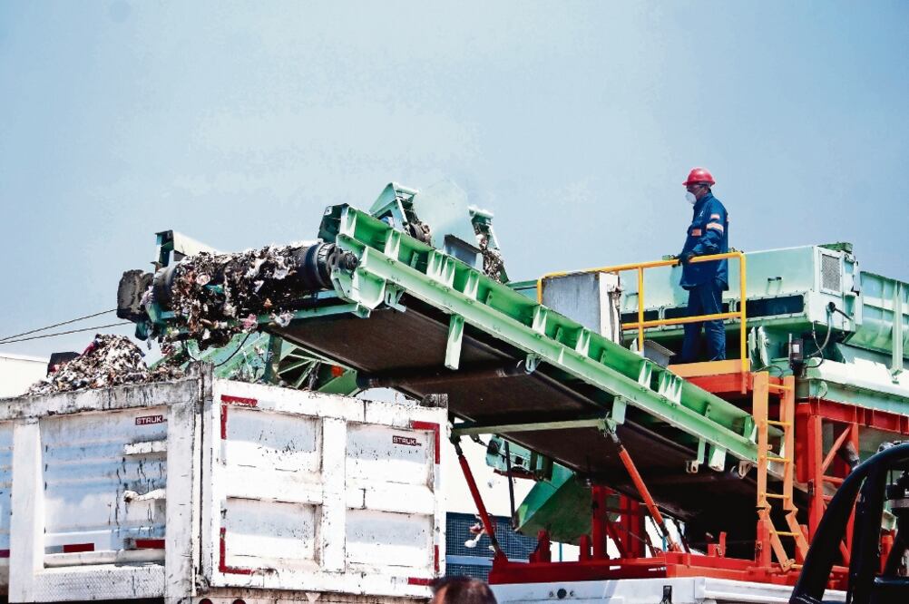 Al día se generan 13 mil toneladas de desechos sólidos en la ciudad, dice la CMIC (ARCHIVO EL UNIVERSAL)