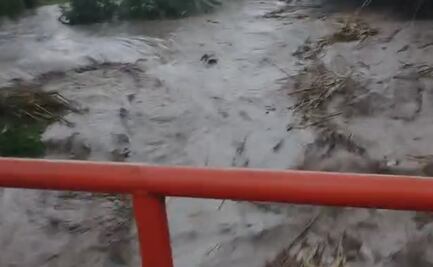 Se desborda canal en Ixmiquilpan, Hidalgo; mantienen alerta en arroyo Pallares