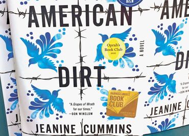 Campaña contra "American Dirt" favorece venta de libros de autores hispanos