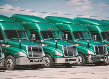 Conalep lanza carrera para ser trailero, ¿cuáles son los requisitos?