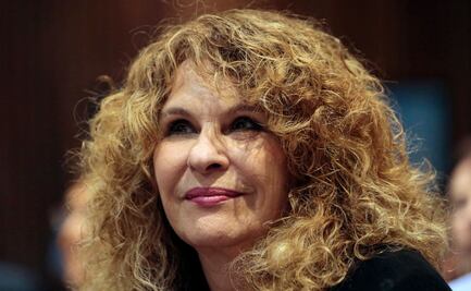 Gioconda Belli recita "Te amo patria", luego de que Ortega le retirara la nacionalidad