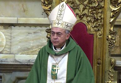 Obispo de Culiacán se disculpa con Enrique Peña Nieto