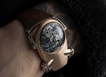 Un bulldog adorable y rebelde