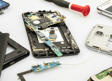 ¡Diputados aprueban ley! Irás a la cárcel si reparas o modificas tus dispositivos electrónicos