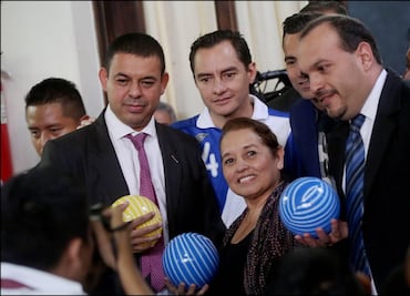 Presidente de Guatemala, preocupado por posible expulsión de la FIFA
