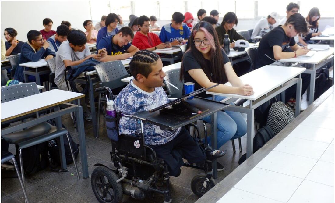 César conoció a Natalia en primer semestre, y aunque ya no comparten clases se han vuelto inseparables. Foto: Especial