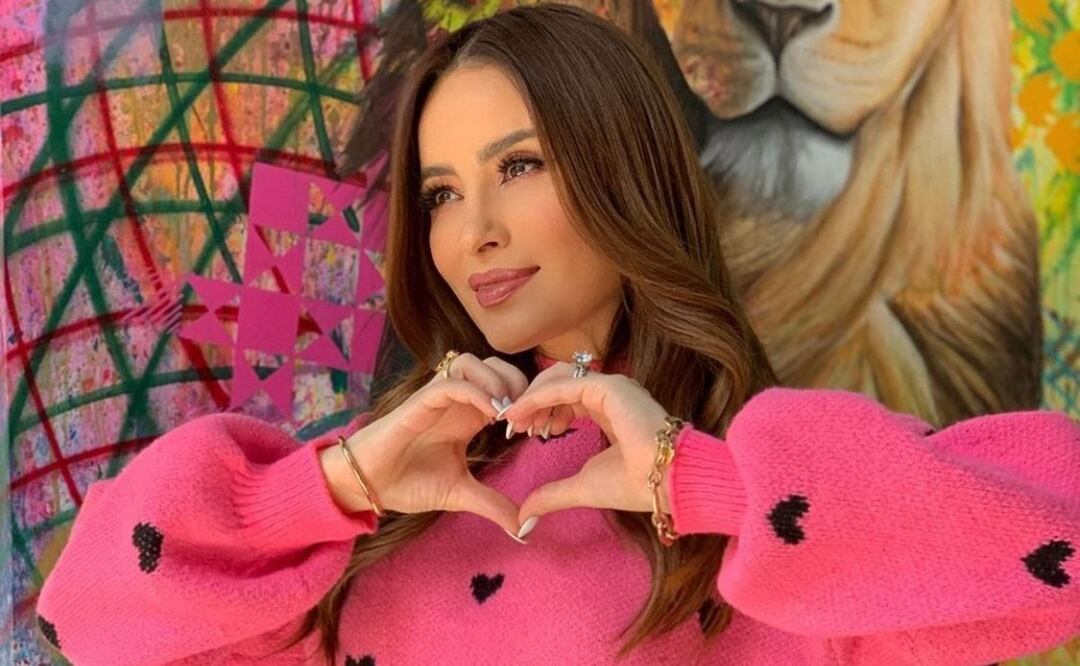 Las flores aportan gran estilo a los trajes de baño / Foto: Instagram @cynoficial