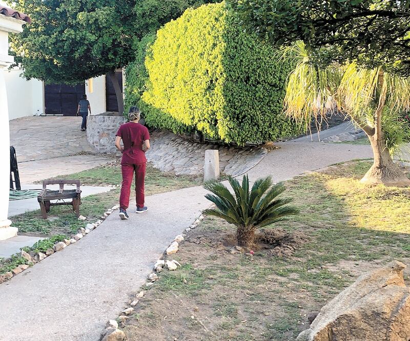 Héroes con Bata tiene capacidad para albergar a 40 personas, consta de siete cuartos, cinco baños, dos jacuzzis, dos cocinas, comedor, entre otros. Foto: 