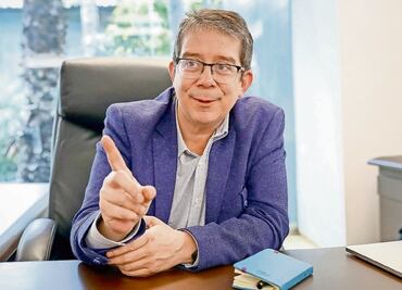 Jenaro Villamil pierde recursos públicos y contrata a un cercano de Genaro García Luna para remediarlo, según Latinus