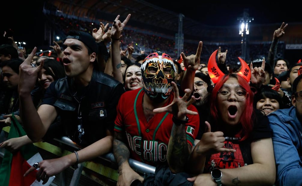 Fans de AC/DC disfrutan del concierto Foto: Diego Simón / EL UNIVERSAL