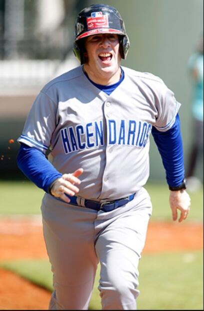 Echar novio y la carnita asada, son los hobbies de los candidatos