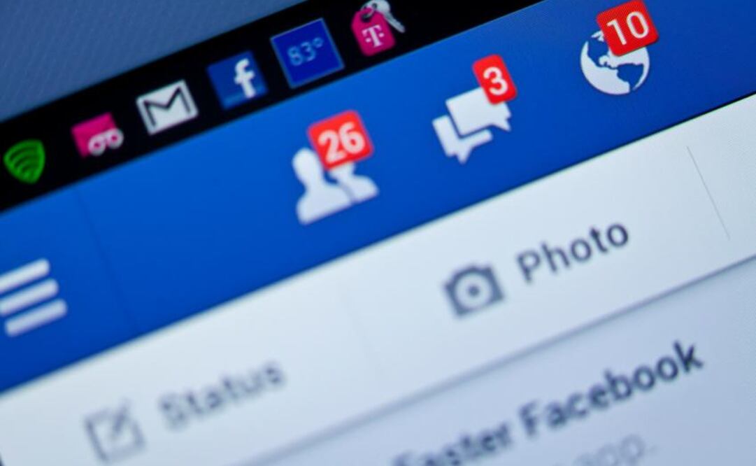 Antes de comenzar, la funcionalidad de eliminación / archivo masivo actualmente solo está disponible en las aplicaciones móviles de Facebook