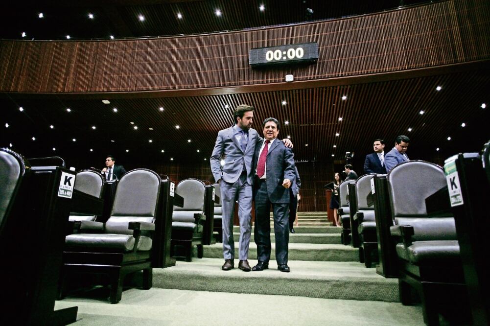 Legisladores en la Cámara de Diputados aceleran la discusión del Presupuesto de Egresos de la Federación del próximo año. Hoy estrenarán un nuevo reloj frente a la tribuna para medir los tiempos que tendrá cada orador (IVÁN STEPHENS. EL UNIVERSAL)