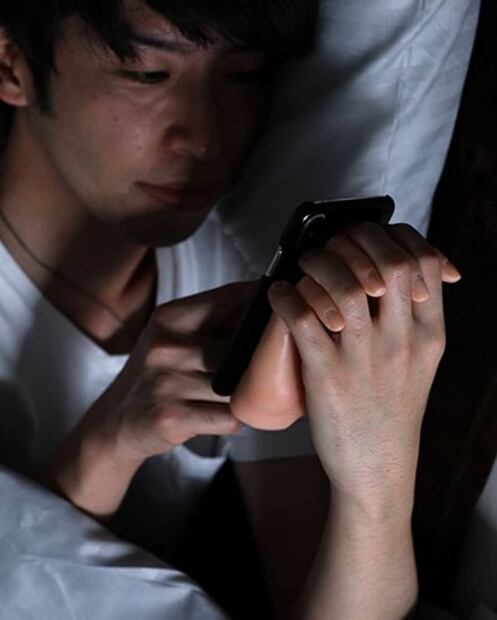 Conoce la funda para celular en forma de mano