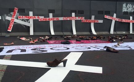 Protestan contra feminicidios frente a Segob