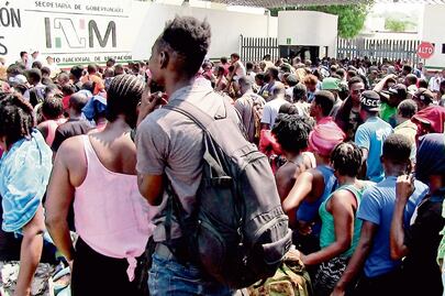 Preocupa posible brote de varicela entre migrantes